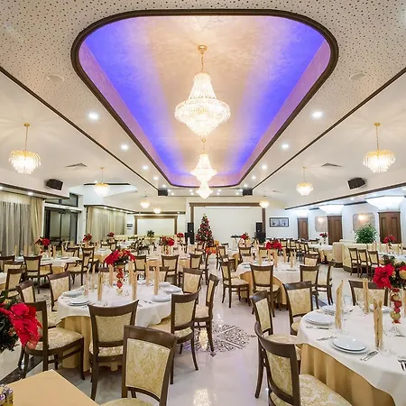 Forum 3* פזרג'יק